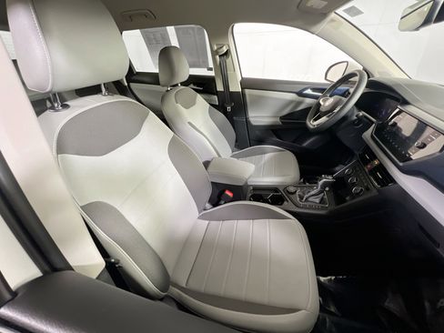 Used 2022 Volkswagen Taos SE image 26