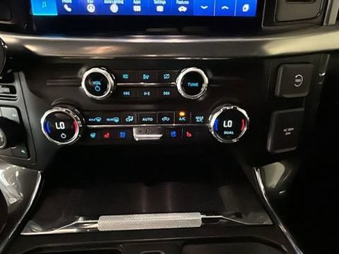 Used 2021 Ford F150 Lariat w/ Equipment Group 502A High AWD/4WD image 23