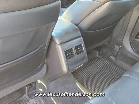 Used 2016 Toyota Avalon XLE Premium FWD image 13