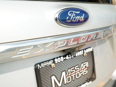 Used 2016 Ford Explorer Platinum AWD/4WD image 13