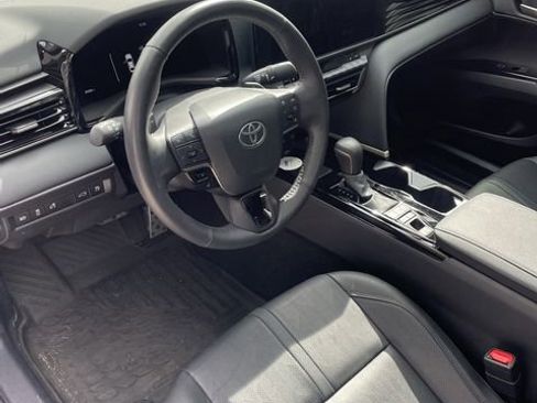 Used 2025 Toyota Camry XSE FWD image 7