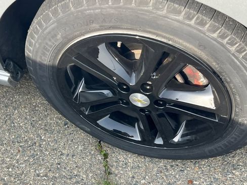 Used 2018 Chevrolet Cruze LT w/ RS Package image 12