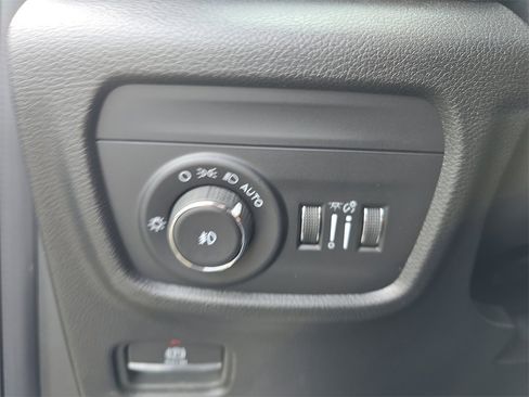 New 2025 Jeep Grand Cherokee Limited w/ Black Appearance Package image 27