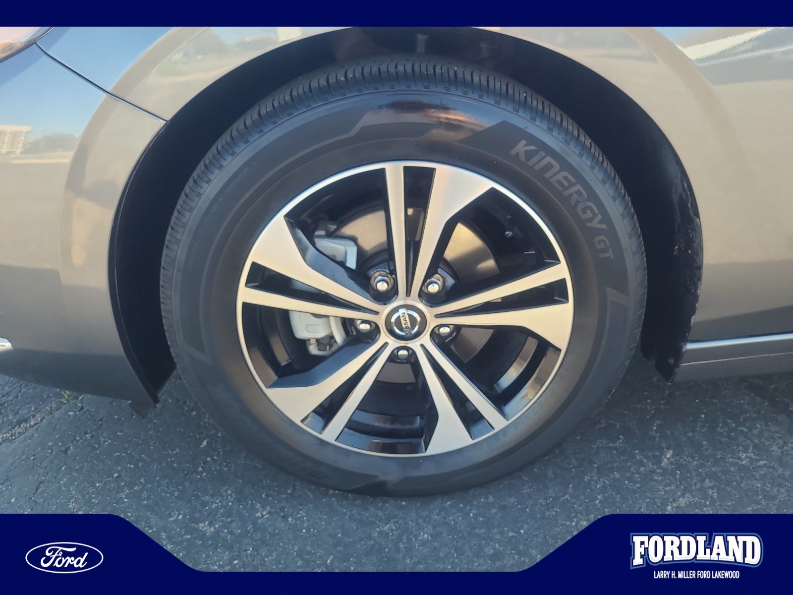 Used 2023 Nissan Sentra SV w/ All-Weather Package FWD image 26