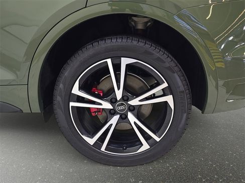 Certified 2025 Audi Q5 2.0T Premium Plus w/ Premium Plus Package image 34