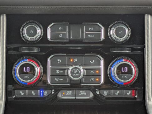 Certified 2021 GMC Yukon Denali w/ Denali Premium Package AWD/4WD image 21