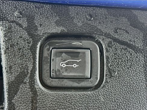 Used 2024 Chevrolet Blazer EV LT AWD/4WD image 31