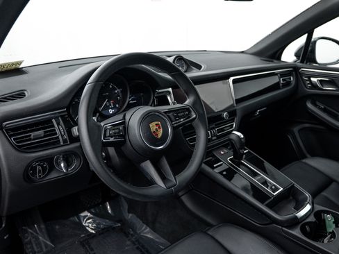 Certified 2023 Porsche Macan AWD/4WD image 14
