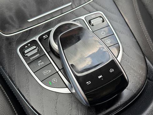 Used 2019 Mercedes-Benz E 300 4MATIC image 33