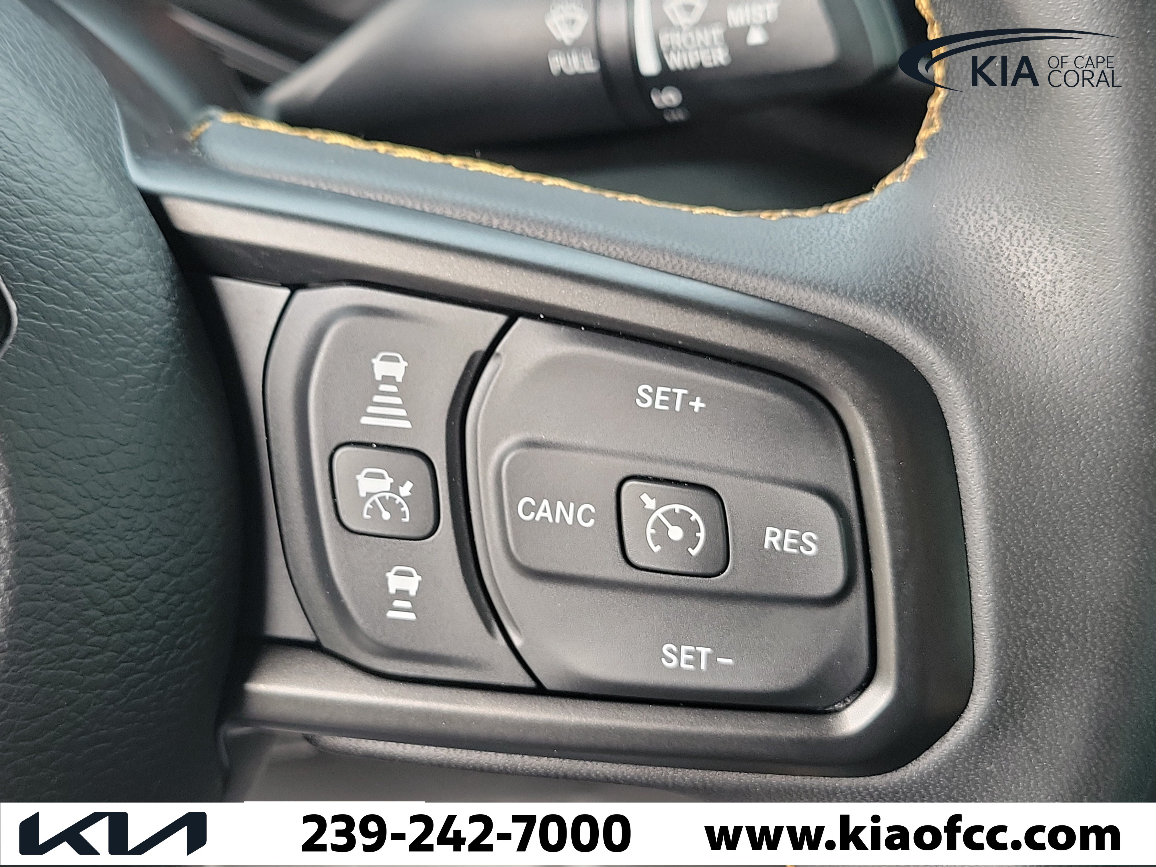 Used 2024 Jeep Gladiator Sport AWD/4WD image 25