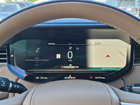 Used 2024 Land Rover Range Rover SE image 11