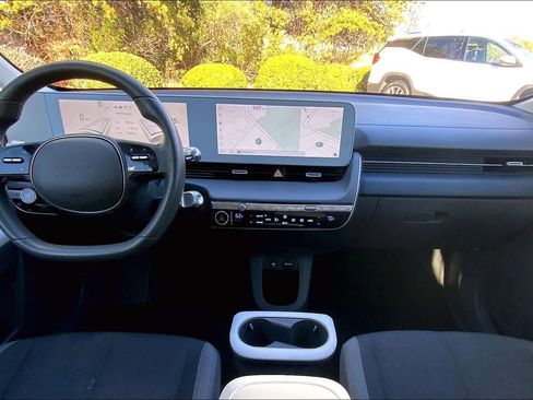 Used 2023 Hyundai Ioniq 5 SE image 13