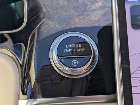 Certified 2023 Mercedes-Benz S 580 4MATIC Sedan image 31