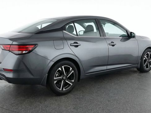 Used 2025 Nissan Sentra SV image 9