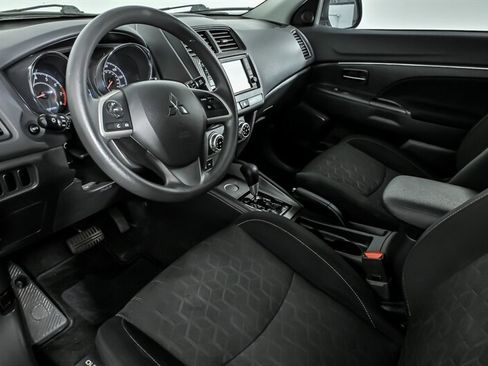 Used 2020 Mitsubishi Outlander Sport ES FWD image 16