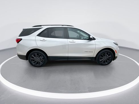 Used 2022 Chevrolet Equinox RS w/ RS Leather Package AWD/4WD image 9