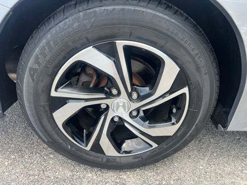 Used 2017 Honda Accord LX image 37