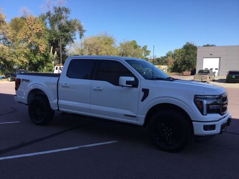 Used 2025 Ford F150 Lariat w/ Equipment Group 501A Mid image 4