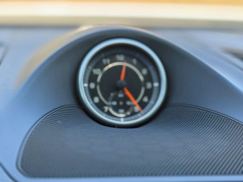 Used 2016 Porsche Cayenne image 19