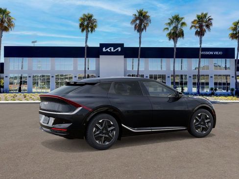 New 2025 Kia EV6 Wind image 6