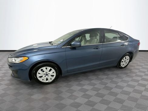 Used 2019 Ford Fusion S FWD image 4