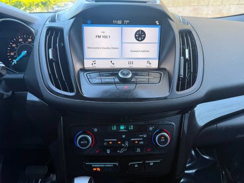 Used 2018 Ford Escape SE w/ SE Sport Appearance Package AWD/4WD image 8