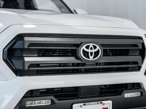 New 2026 Toyota Tacoma SR5 image 9