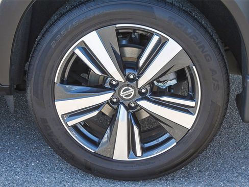 Used 2021 Nissan Rogue SL image 13