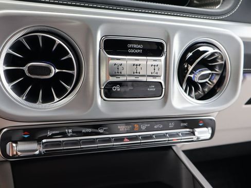 Used 2025 Mercedes-Benz G 550 image 27