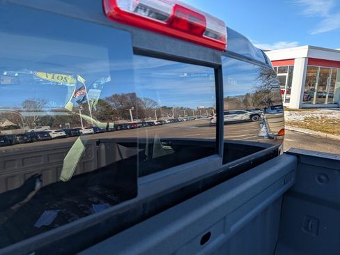 Used 2017 Chevrolet Colorado Z71 image 12