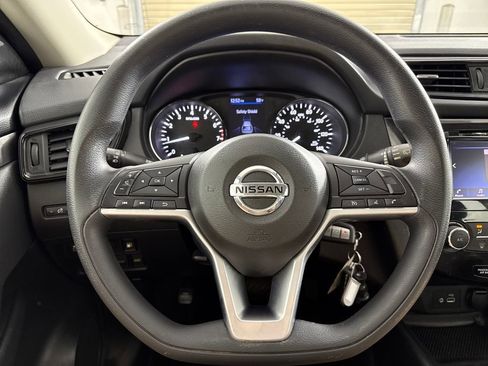 Used 2018 Nissan Rogue S image 13