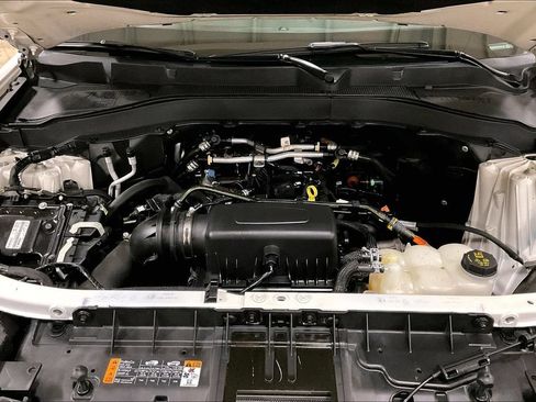 Certified 2023 Ford Explorer XLT w/ Equipment Group 202A AWD/4WD image 10