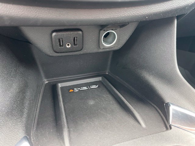 Used 2023 Chevrolet Traverse LT FWD image 9