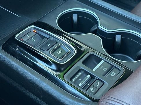 Used 2023 Honda Pilot Elite image 25