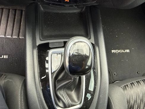 Used 2018 Nissan Rogue S FWD image 32