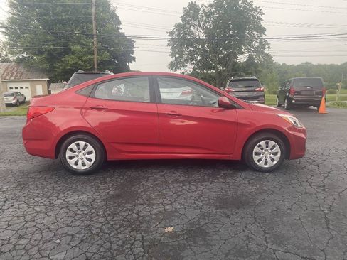 Used 2016 Hyundai Accent SE FWD image 5