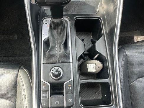 Used 2024 Kia Sorento S FWD image 15