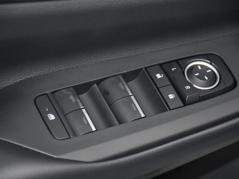 New 2026 Toyota Prius Plug-In Hybrid image 6