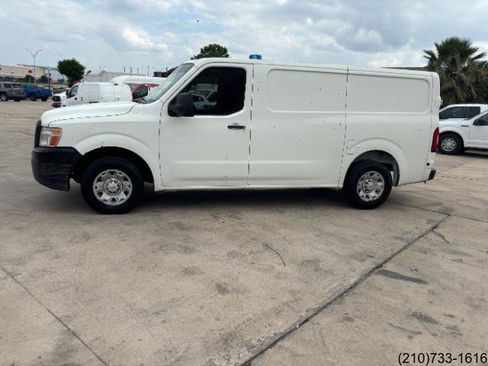 Used 2014 Nissan NV 2500 SV image 4