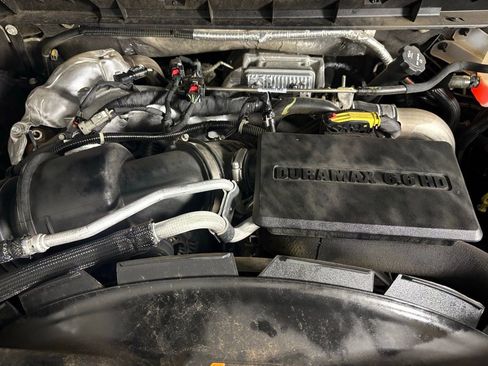 Used 2022 Chevrolet Silverado 2500 High Country w/ Z71 Off-Road Package image 44