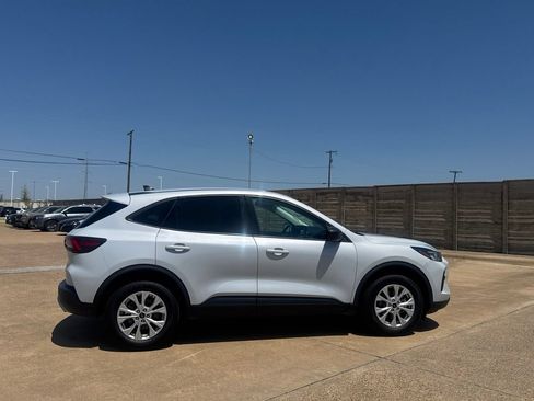 Used 2025 Ford Escape Active AWD/4WD image 25