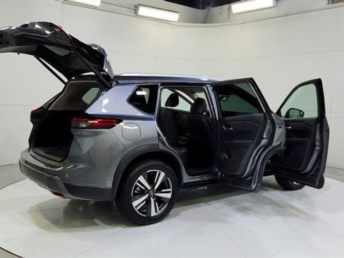 Certified 2026 Nissan Rogue SL FWD image 32