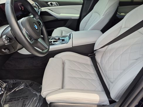 Used 2026 BMW X5 xDrive40i w/ M Sport Package AWD/4WD image 16