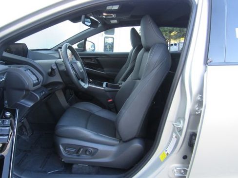 Used 2023 Toyota bZ4X Limited image 16