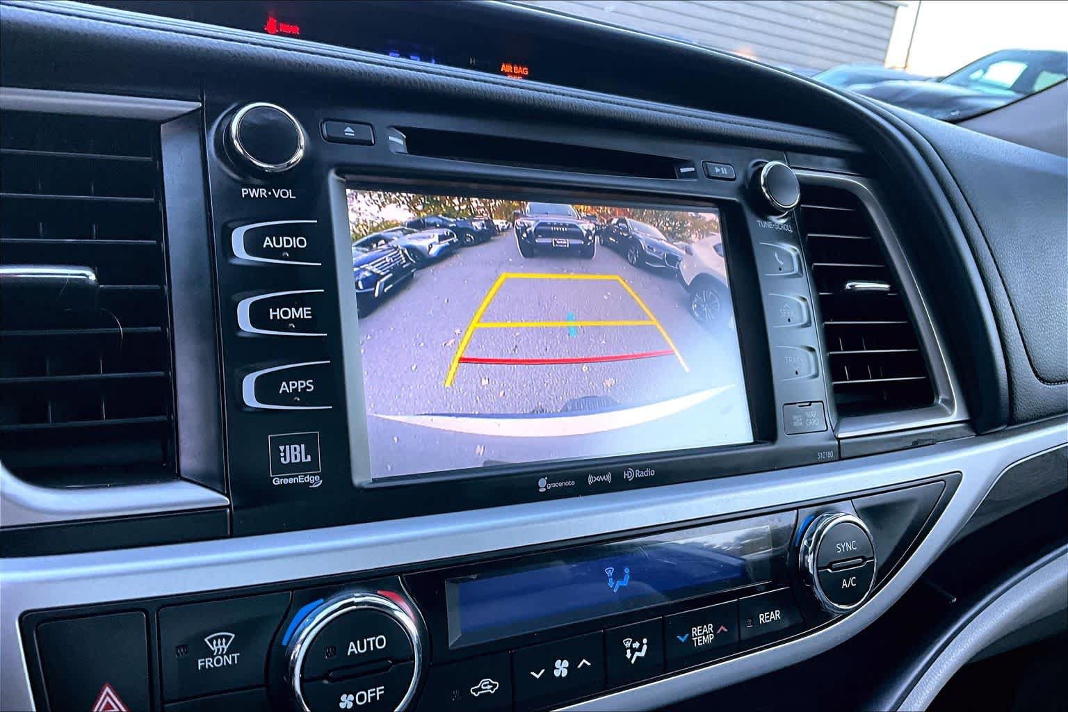 Certified 2018 Toyota Highlander Limited AWD/4WD image 27