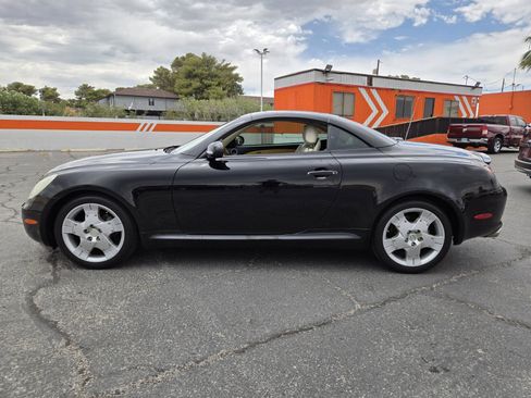Used 2005 Lexus SC 430 Convertible image 2
