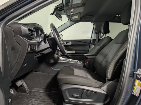 Certified 2023 Ford Explorer XLT AWD/4WD image 10