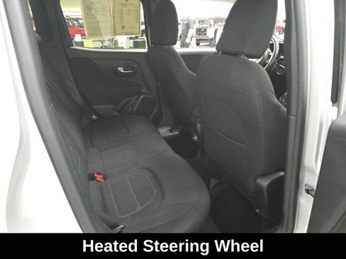 Used 2019 Jeep Renegade Latitude w/ Cold Weather Group AWD/4WD image 7