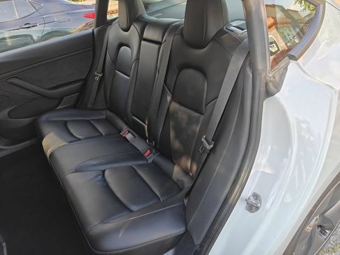 Used 2022 Tesla Model 3 Long Range AWD/4WD image 14