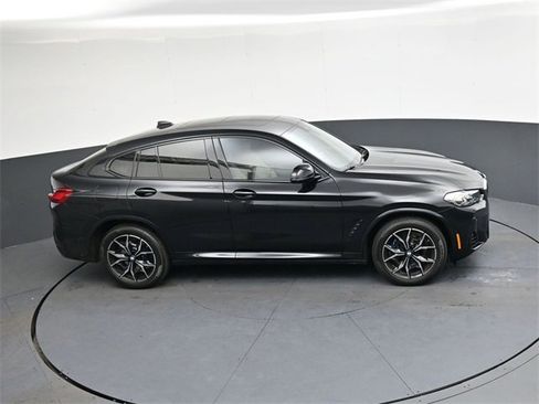 Used 2024 BMW X4 M40i w/ Premium Package image 17